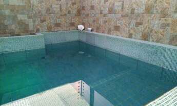 Imagem 4: Casa com piscina em condomínio fechado