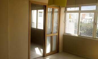 Imagem 2: Apartamento para aluguel e venda possui 63 metros quadrados com 2 quartos