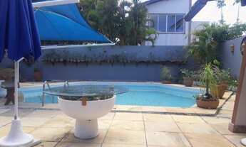 Imagem 5: Casa de condomínio para venda tem 460 metros quadrados com 6 quartos