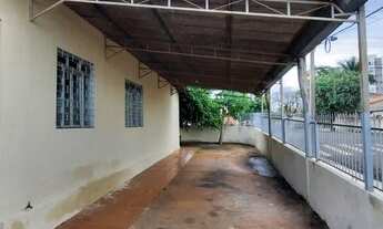 Imagem 3: Casa para venda com 200 metros quadrados com 3 quartos em Vila Brasil - Londrina - PR