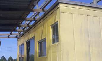 Imagem 5: Vendo 2 containera pelo preço de um. Barbada