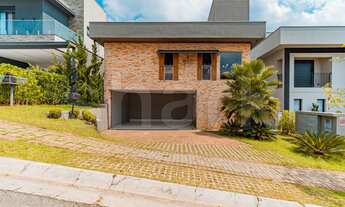 Imagem: Casa de condomínio para venda possui 320