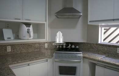 Imagem 7: Ampla casa a venda com 330m², sendo 4 dormitórios, 1 suíte, e 6 vagas na Vila Matilde