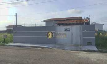 Imagem 2: Linda Casa com Piscina a Venda