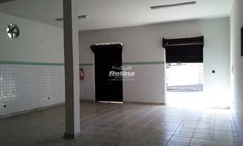 Imagem 2: Cômodo à venda, 4 quartos, 1 suíte, 2 vagas, Santa Mônica - Uberlândia/MG