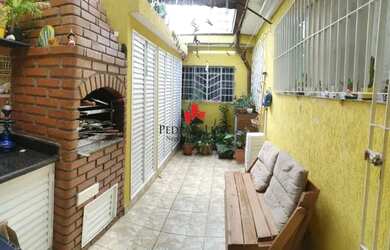 Imagem 7: Sobrado com 3 dormitórios, 2 banheiros e quintal com churrasqueira na Ponte Rasa