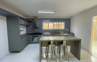 Imagem 3: Casa 04 dormitórios com piscina e churrasqqueira