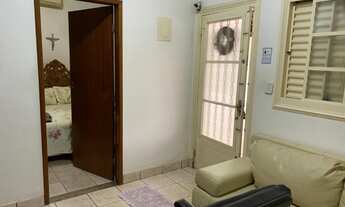 Imagem 3: Casa 3 Quartos + Edícula 2 Pavimentos no St. Garavelo - Próx. Av. Igualdade