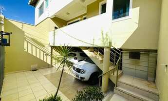 Imagem 2: Casa com 4 dormitórios à venda em Belo Horizonte