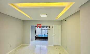 Imagem 5: Sobrado para venda possui 115 metros quadrados com 1 quarto em Mariscal - Bombinhas - SC