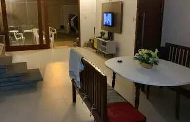 Imagem 5: Casa em rua pública com 3 quartos, piscina e churrasqueira - Confira!