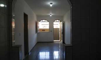 Imagem 2: Casa próximo a comércio e feira livre