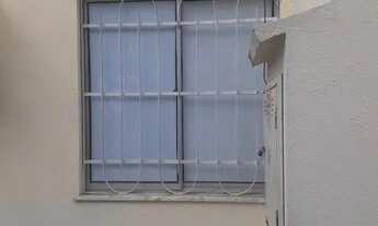 Imagem 5: Aluga-se um apartamento no térreo com área, 600.00 já com taxa de condomínio e Água