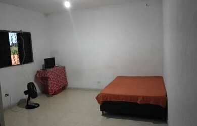 Imagem 4: Vende- se uma casa de 3 cômodo no bairro santa Isabel tupi terreno de 230metro