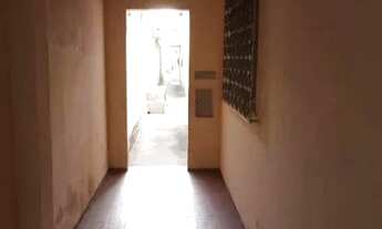 Imagem 2: Apartamento com 2 dormitórios para alugar, 62 m² por R$ 850,00/mês - Jardim Sulacap - Rio