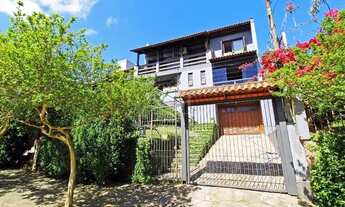 Imagem 2: BAIXOU, PREÇO PROMOCIONAL. Sobrado 3 dormitórios, 1suíte, com área gourmet com churrasque