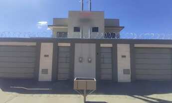 Imagem 2: Sobrado á venda no Campos do Jordão