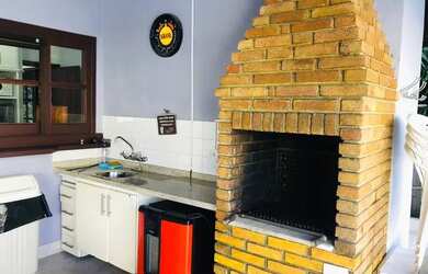 Imagem 7: Casa de condomínio sobrado para venda possui 250 metros quadrados com 5 quartos