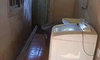 Imagem 4: Casa mais bar parede colada