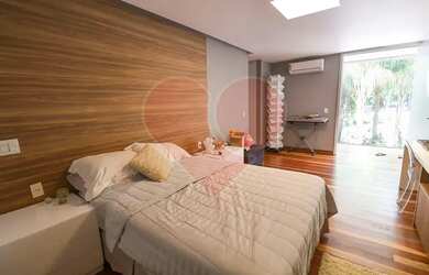 Imagem 7: Casa de condomínio para venda tem 1600 metros quadrados com 4 quartos