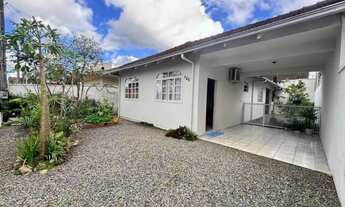 Imagem: CASA no JARDIM IRIRIÚ com 3 quartos para