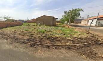 Imagem 2: Menezes V - na cidade de Bady Bassitt de esquina com 222,50m², aceita financiamento