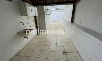 Imagem 5: Otima área privativa com tres quartos a 100 metros da Av. Contagem!!!