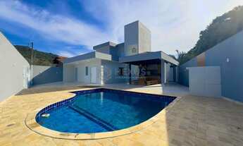 Imagem 2: Casa nova com varanda, piscina e área gourmet no Jardim Guaiuba, Guaruja