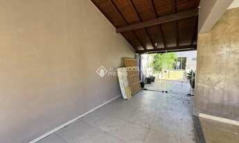 Imagem 4: Casa Mobiliada de 4 Dormitórios - Bairro Carianos - Florianópolis/SC