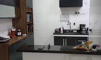 Imagem 4: Casa em condomínio com sacada