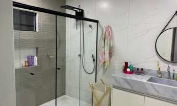 Imagem 5: Casa de condomínio para venda tem 350 metros quadrados com 4 quartos