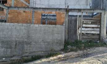 Imagem 5: Terreno com duplex em construção