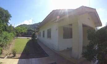 Imagem 2: Amplo terreno e casa residencial de alvenaria escriturada na Santa Terezinha, local tranqu