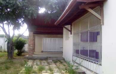 Imagem 2: Aluga-se casa de esquina sendo 3/4 (2 suíte), Bairro Nova Betânia