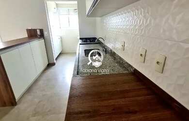 Imagem 2: Lindo apartamento reformado com 3 quartos sendo 1 suíte, varanda gourmet, 2 vagas completo