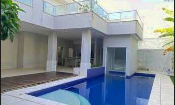 Imagem 2: Casa de condomínio para aluguel possui 600 metros quadrados com 5 quartos