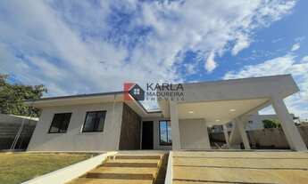 Imagem 4: Casa de condomínio para venda possui 279 metros quadrados com 4 quartos