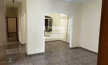 Imagem 2: Casa para venda possui 210 metros quadrados com 4 quartos em Jardim do Vale - Jacareí - SP