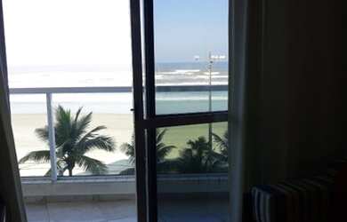 Imagem 3: Apartamento com varanda mobiliado frente mar, com 2 dormitórios na Vila Caiçara - Praia Gr