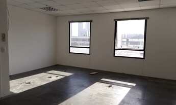 Imagem 3: Ponto comercial/Loja/Box para aluguel e venda possui 94 metros quadrados