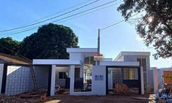 Imagem 3: Linda casa moderna no bairro Cancelli com quintal, em Cascavel