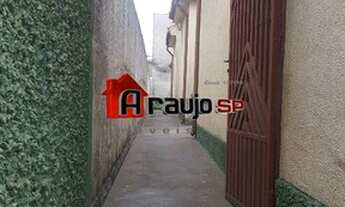 Imagem 5: Casa térrea ampla com entrada lateral e 2 vagas