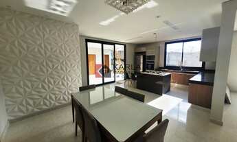 Imagem 3: Casa de condomínio para venda possui 279 metros quadrados com 4 quartos