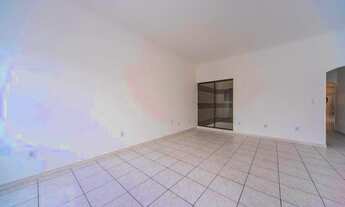 Imagem 2: Casa à Venda - Parque Bandeirante, 3 Quartos, 264 m2