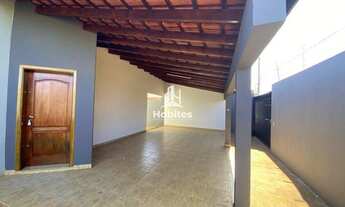 Imagem 2: Casa com 3 dormitórios, para alugar, 217 m² por R$ 2.400/mês - Santos Dumont - Três Lagoas