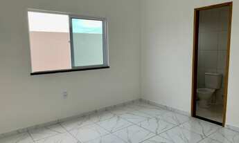 Imagem 5: Casa plana de esquina terreno grande com 3 quartos no Ancuri