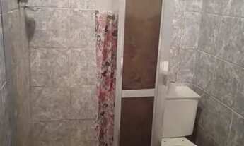 Imagem 5: Casa mais bar parede colada