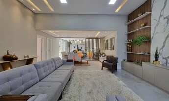 Imagem 3: Casa Térrea em condomínio, 5 suítes e Piscina