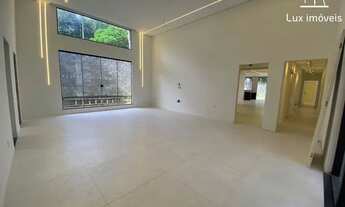 Imagem 2: Reserva do Parque/ Térrea 330m²/ 04 suítes + home/ quintal/ ambientes integrados