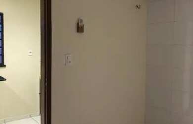 Imagem 6: Kitnet Pequenininho p/ Solteiro. Já vem com Split. A Luz dar barato